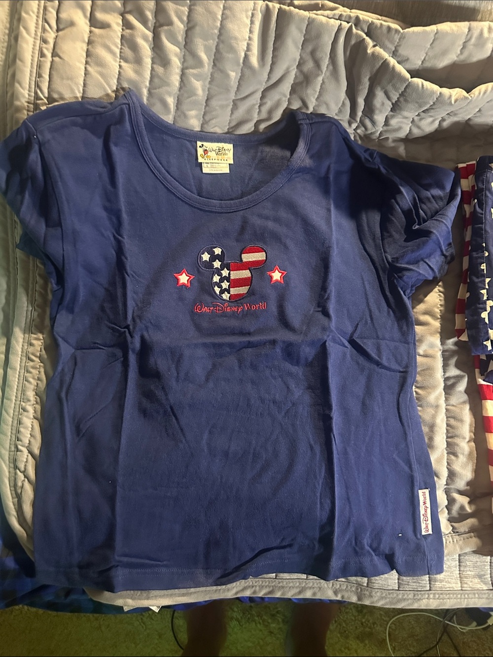Walt Disney women’s USA themed pajamas set sz:Lg